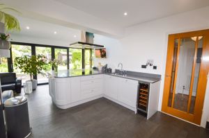 Kitchen/Diner- click for photo gallery
